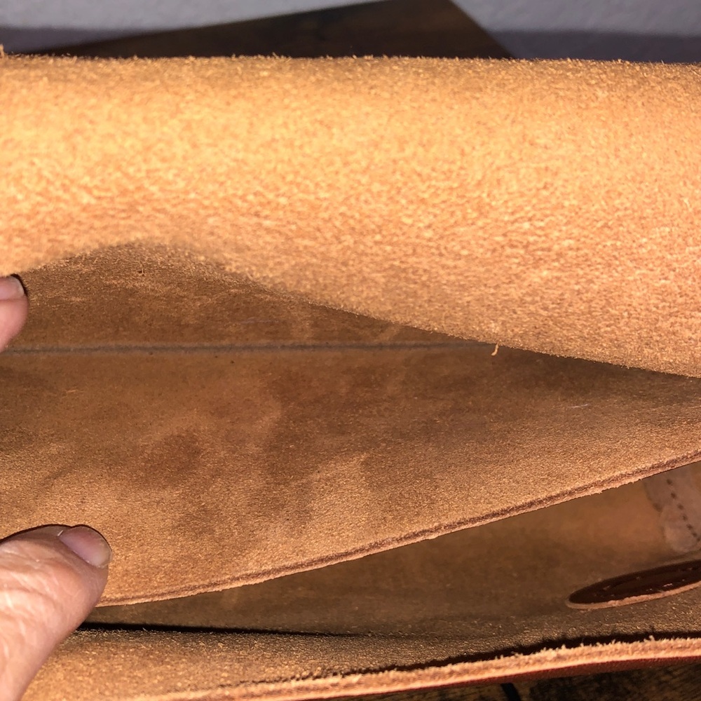 Portland Leather Goods Metro Crossbody - Picture 6 of 7